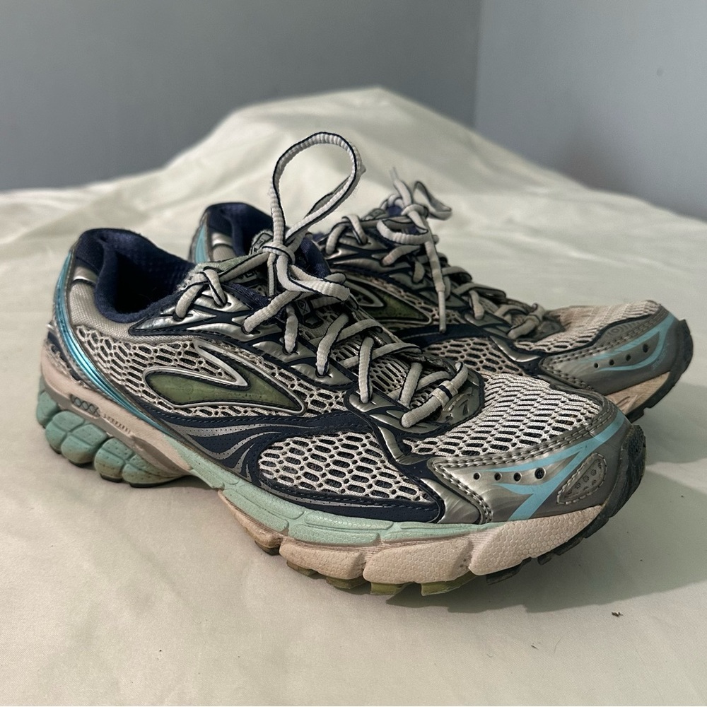 Brooks Women’s Ghost 4 Running Shoes Size 9 Athletic Athleisure